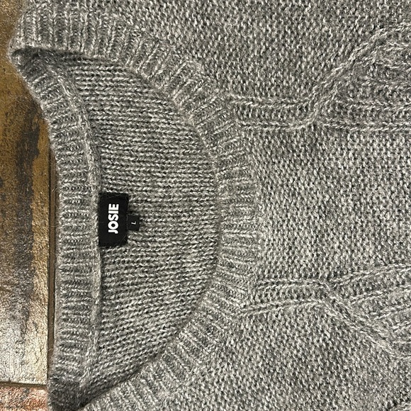 JOSIE Pullover Sweater Size L NEW - Picture 6 of 6